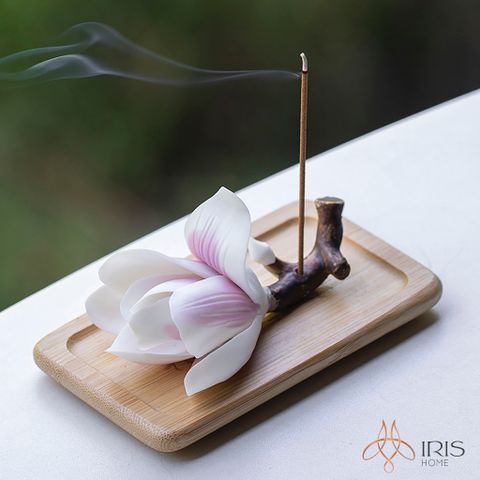 Đế cắm trầm hương