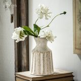 Bình cổ thắt miệng loe hoạ tiết sọc thân