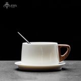 Cốc sứ trắng kèm đế lót