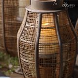 Đèn tre trụ dài uốn cong