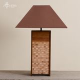 Đèn bàn thân gỗ hình hộp chữ nhật