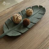 Khay đựng gỗ Indonesia dáng hình lá