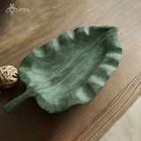 Khay đựng gỗ Indonesia dáng hình lá