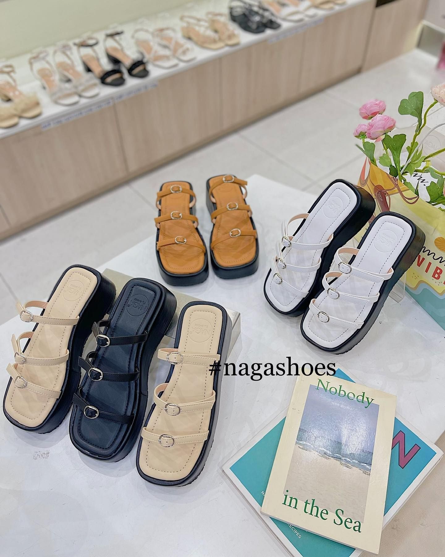  DÉP NAGASHOES ĐẾ BÁNH MÌ 3 QUAI NGANG PHỐI KHÓA 6P NAD255 