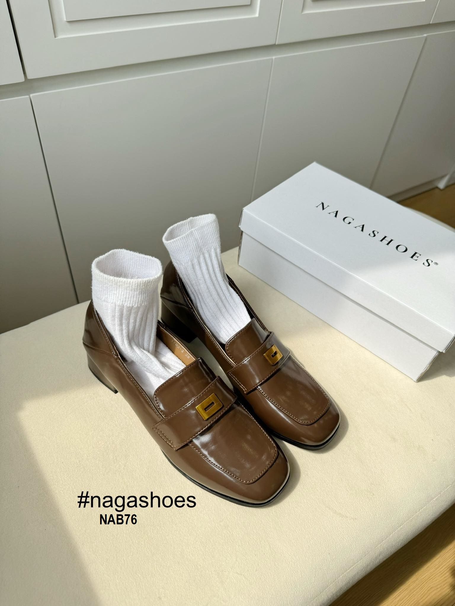  GIÀY LOAFER NAGASHOES MŨI VUÔNG & PHỤ KIỆN KIM LOẠI VÀNG NAB76 