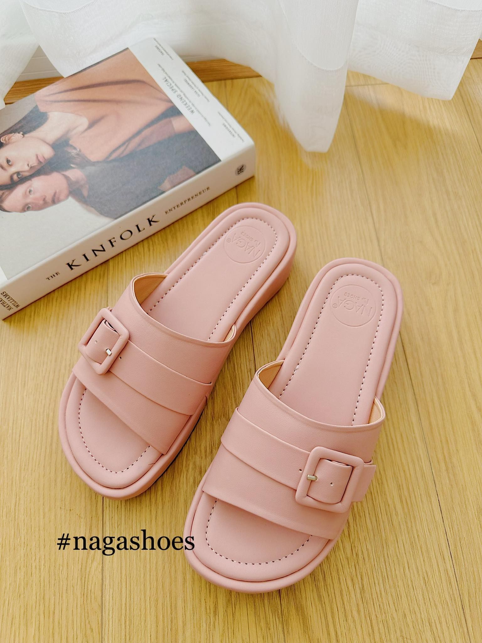  DÉP NAGASHOES ĐẾ BÁNH MÌ QUAI NGANG KHÓA VUÔNG 4P NAD245 