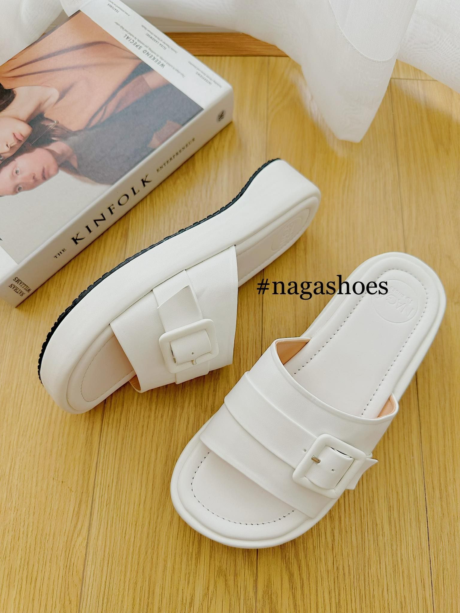  DÉP NAGASHOES ĐẾ BÁNH MÌ QUAI NGANG KHÓA VUÔNG 4P NAD245 