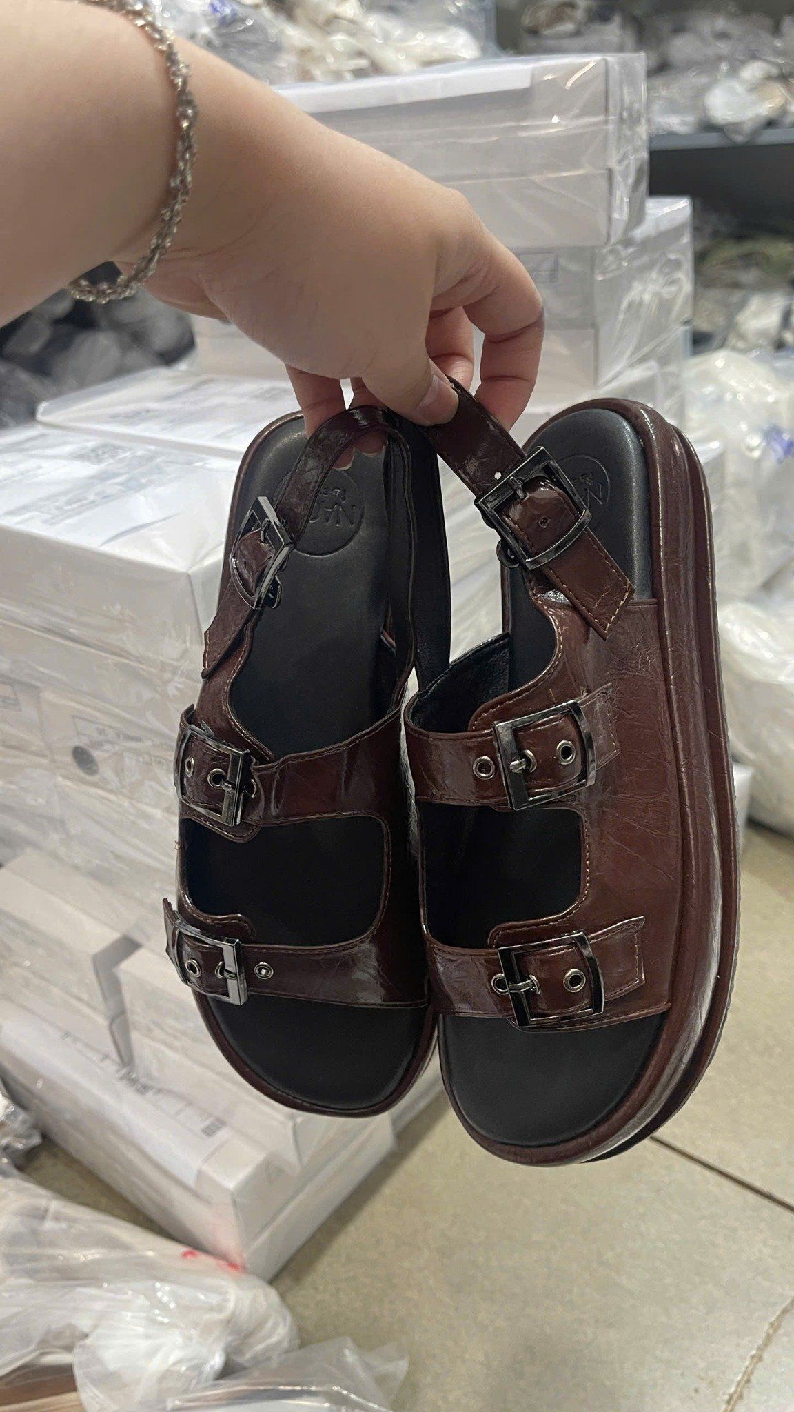  SANDAL NAGASHOES HAI QUAI NGANG KHÓA VUÔNG 2P NAS248 