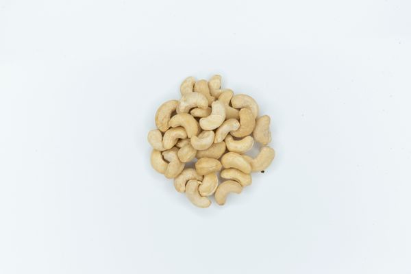 Hạt điều tươi nhân trắng W320 - Túi 1kg