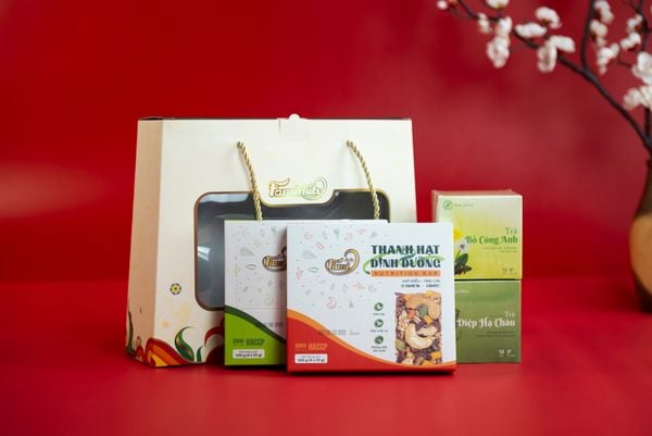 Set Quà Tặng Xuân Tươi 1 - Hộp quà Tết cao cấp sang trọng ý nghĩa 2025