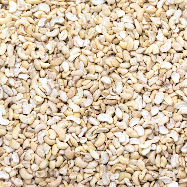 Hạt điều nhân trắng LP vỡ tư - Túi 1kg