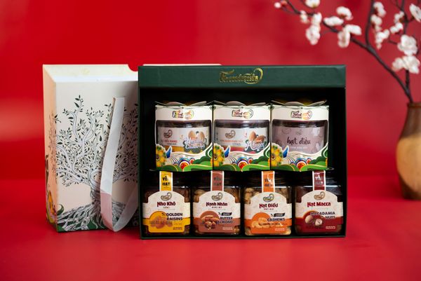 Set Quà Tặng Xuân Tươi 5 - Hộp quà Tết cao cấp sang trọng ý nghĩa 2025