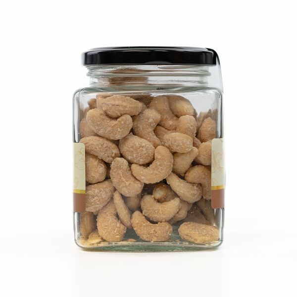 Hạt Điều Cơm Dừa Sấy Faminuts Hũ Thủy Tinh 180g