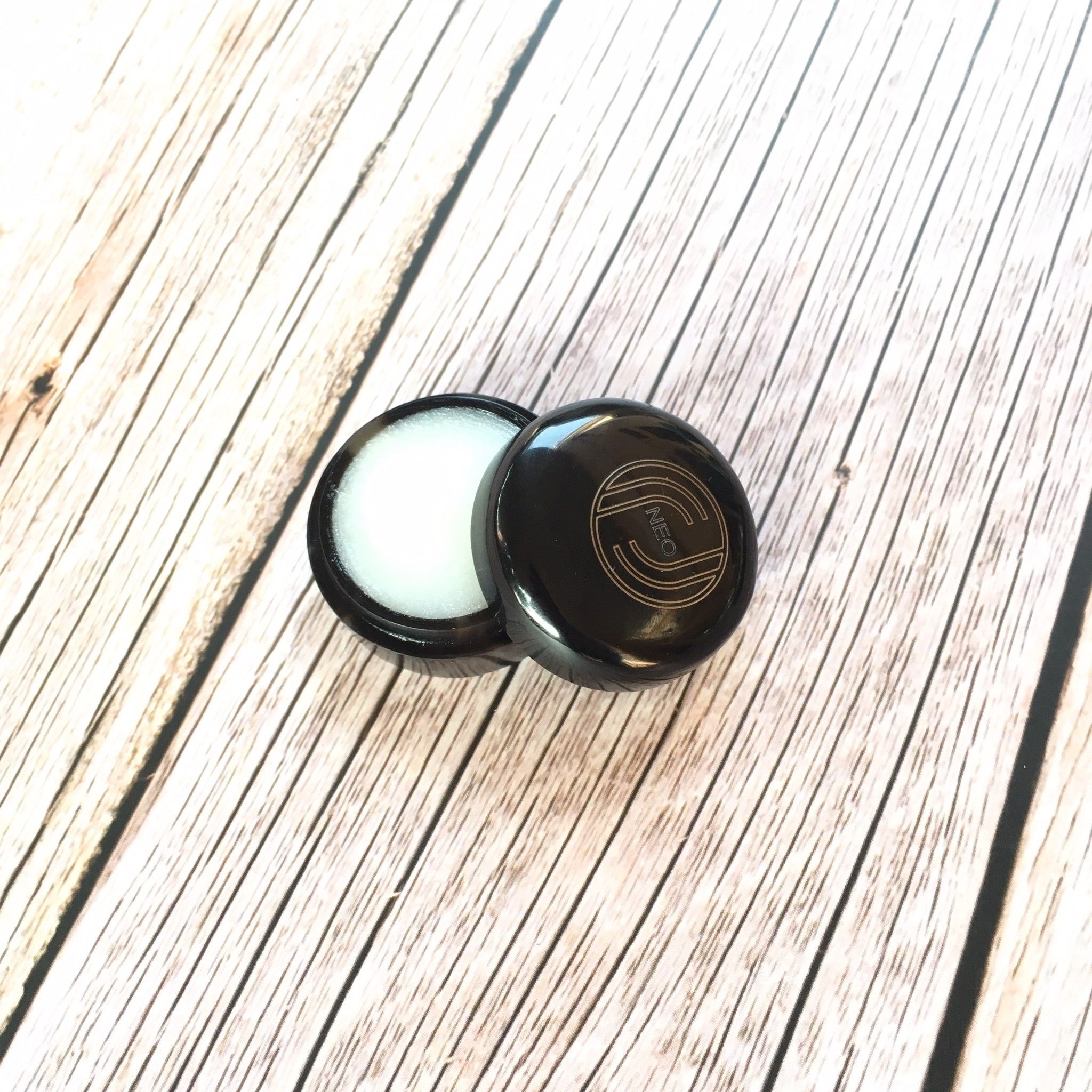 Natural Bee WAX | Hộp Sáp Sừng Nguyên Khối