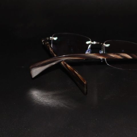 NR3169A C8 Brown & White - 