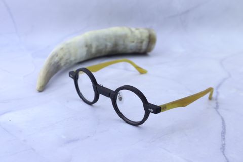 N003035A - Kính mát cao cấp