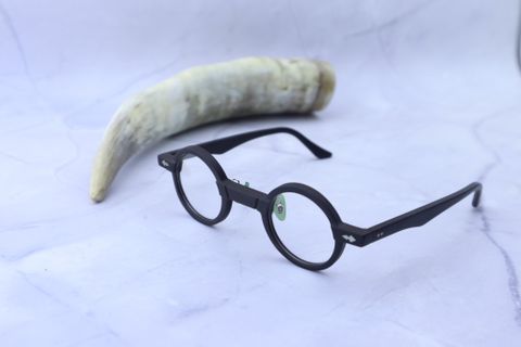 N003035A - Kính mát cao cấp