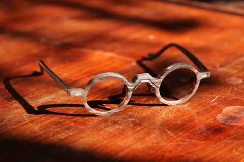 N003036A - Horn Glasses