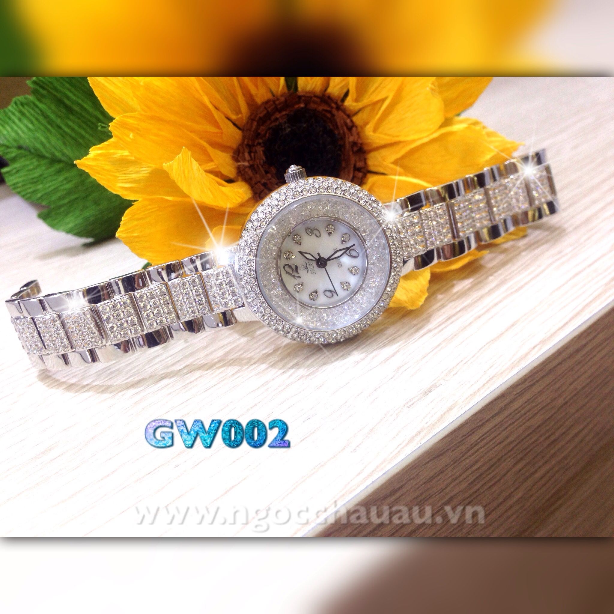 5 mẫu đồng hồ nữ đính kim cương đáng mua nhất của Doxa