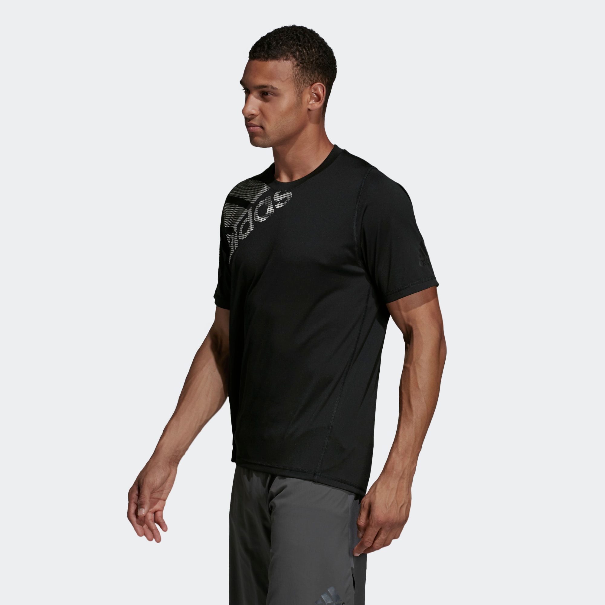 o thun nam Adidas ch nh h ng FREELIFT BADGE OF SPORT DU0902