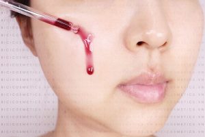 Chỉ sử dụng Serum Thay Da Sinh Học Red Peel Tingle Serum 1 lần duy nhất trong tuần đầu tiên.- Bici Cosmetics