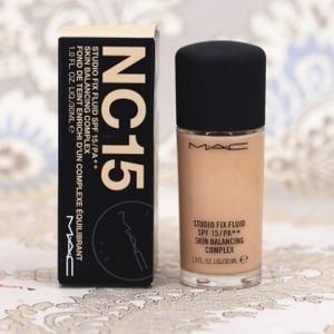  Kem Nền Che Phủ Tốt Kiềm Dầu MAC Studio Fix Fluid SPF 15 (Có Tem Phụ - Date Mới Nhất) 