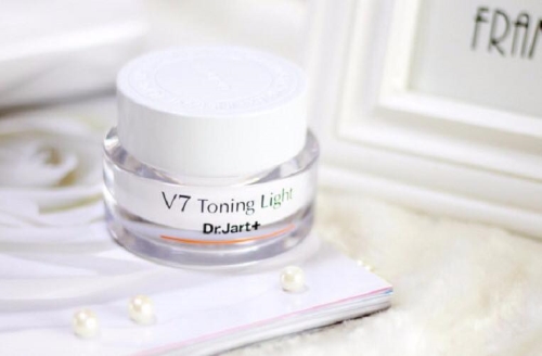 kem dưỡng trắng DR.JART + V7Toning Light bán tại bici cosmetics