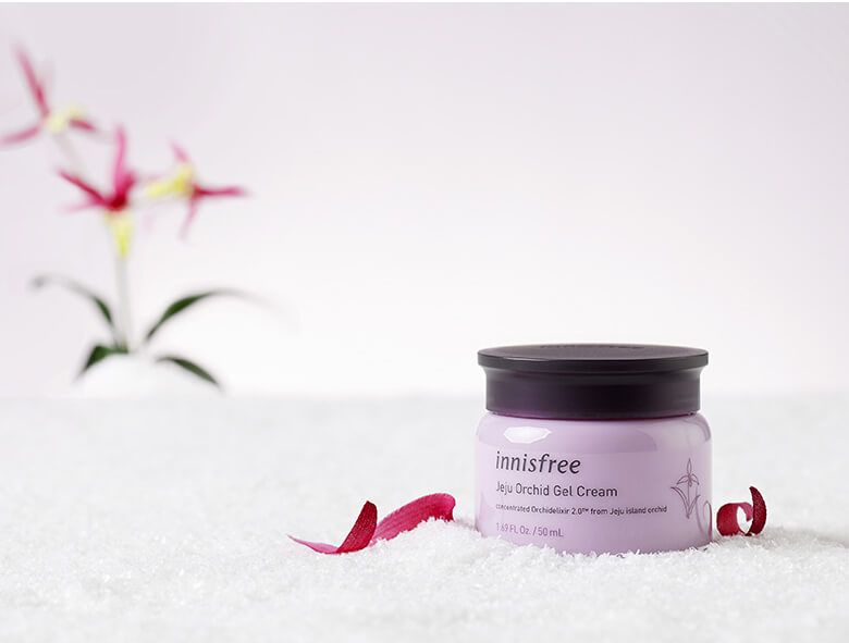 Innisfree Jeju Orchid Gel Cream với chiết xuất từ tinh chất hoa lan tím giúp làn da căng mịn, trắng sáng