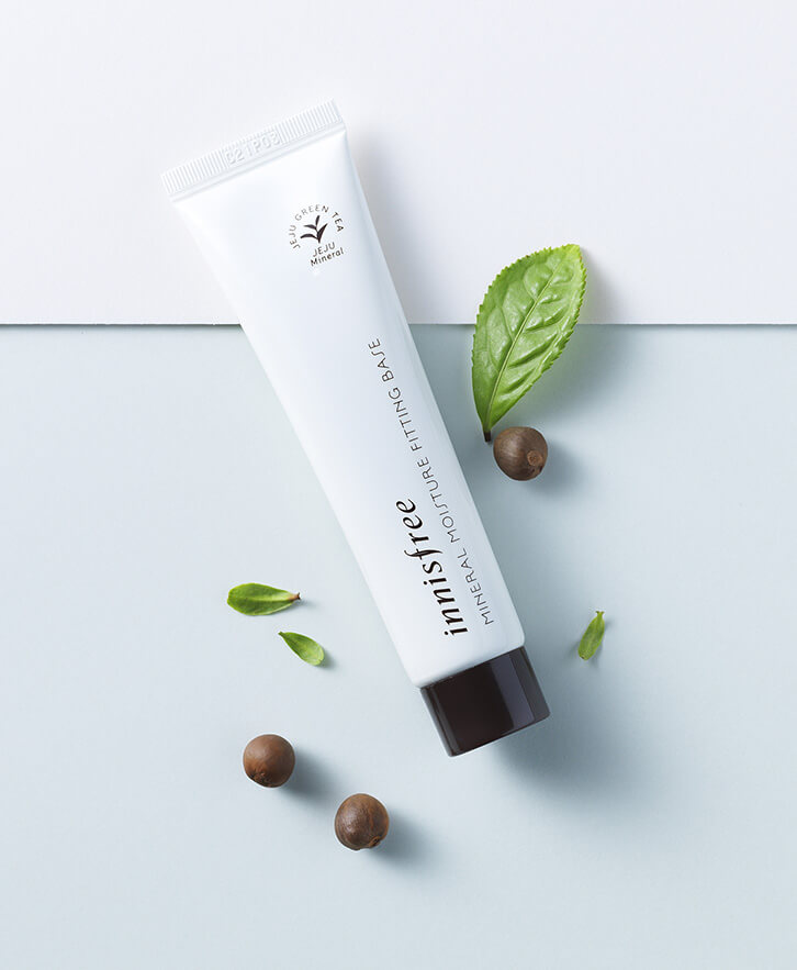 Kem Lót Trang Điểm Dưỡng Ẩm Innisree Mineral Moisture Fitting Base