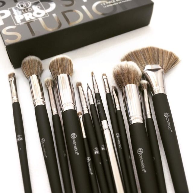 Bộ Cọ 13 Cây Đen BH COSMETICS Studio Pro Brush Set 13 Pieces