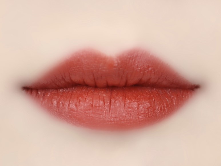 Màu son lên môi nhẹ nhàng và nâng tone da 3CE Matte Lip Color 2018 bicicosmetics.vn