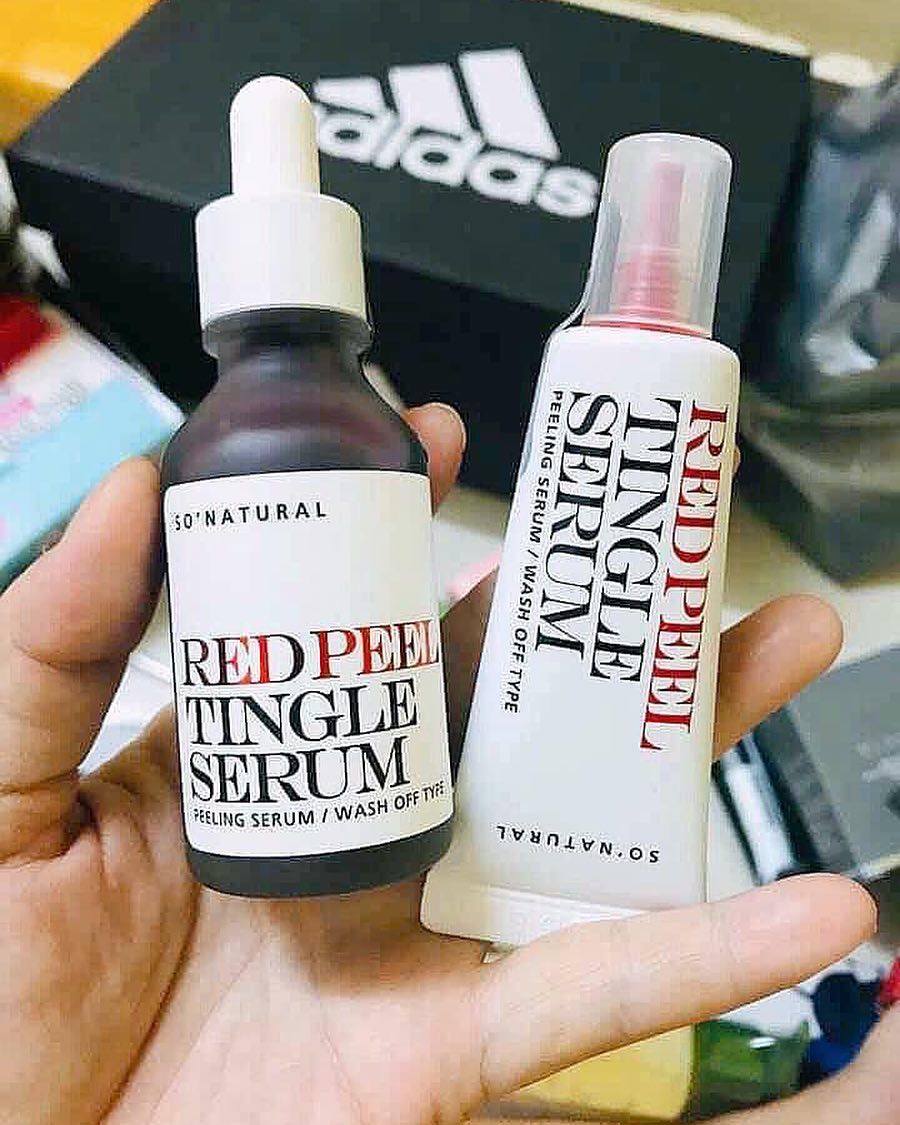 AHA trong RED PEEL TINGLE Serum sẽ hỗ trợ lấy tế bào chết, làm sạch lỗ chân lông, làm chúng trông nhỏ hơn