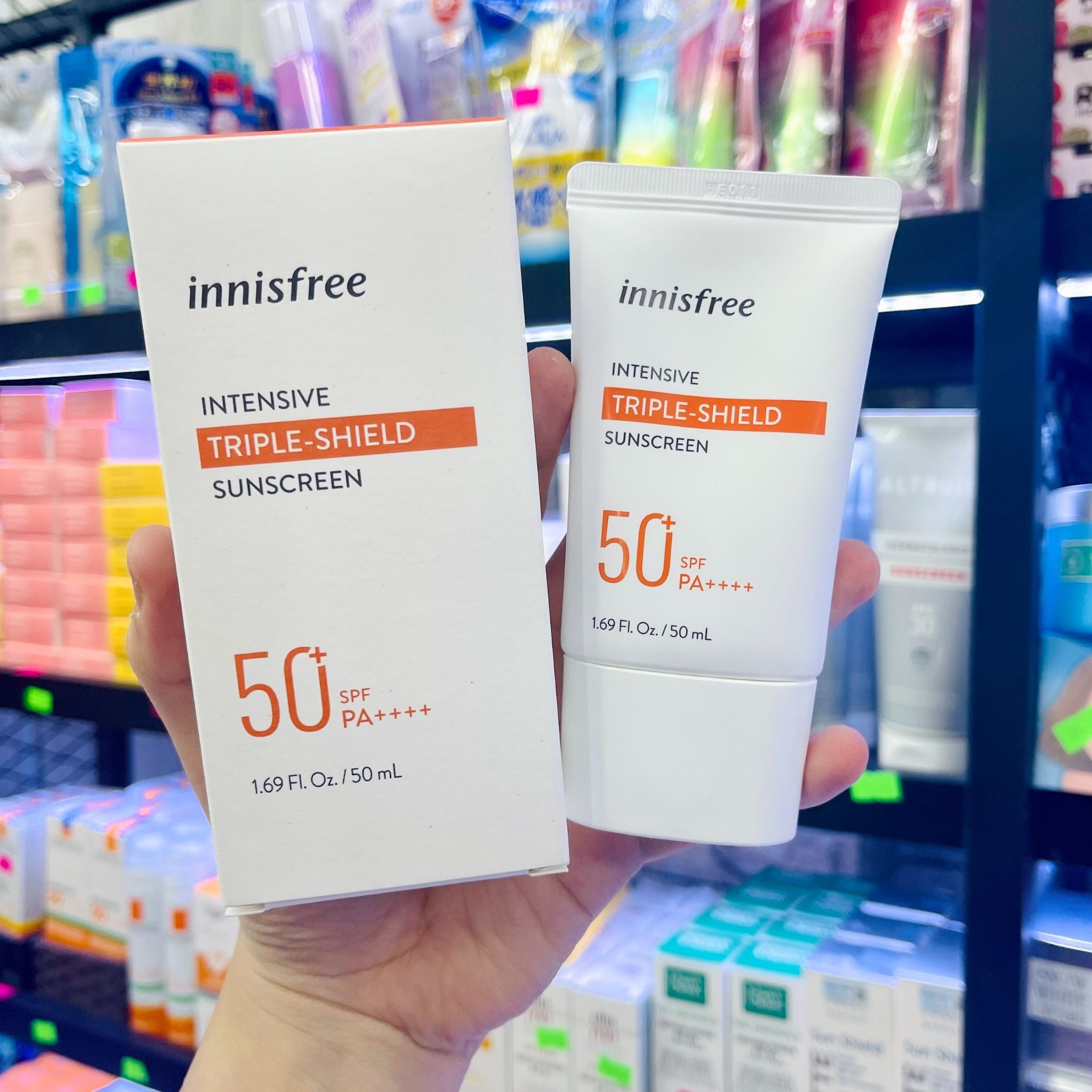  (Mẫu Mới) Kem chống nắng hàng ngày Innisfree Intensive Triple Shield Sunscreen SPF50+ PA++++ 