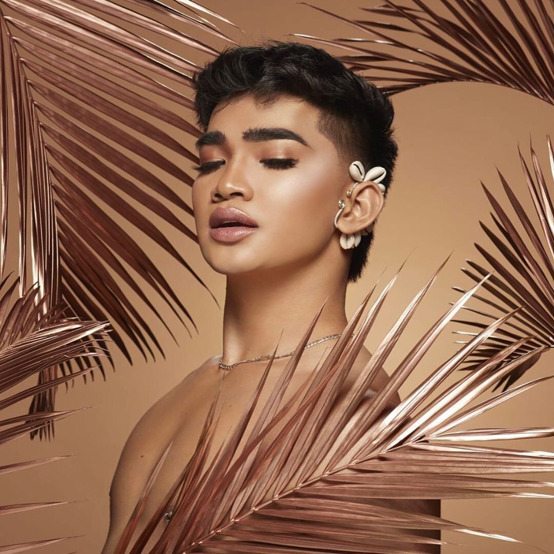  Bảng Phấn Bắt Sáng Highlight 6 Ô Kèm Cọ MORPHE X BRETMAN Babe In Paradise 