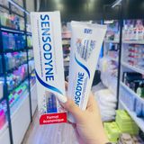  Kem Đánh Răng Đa Năng Trắng Răng + Khỏe Nướu Sensodyne Brilliant Whitening Sensitivity Protection - 135ml 