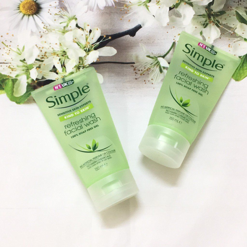  (Mẫu Mới) Sữa Rửa Mặt SIMPLE Kind To Skin Refreshing Facial Wash Gel - Có Tem Phụ 