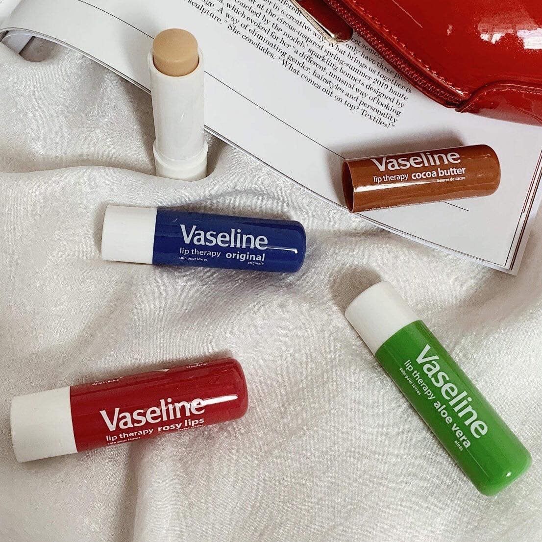  Son Dưỡng Dạng Thỏi VASELINE Lip Therapy Balm Sticks 