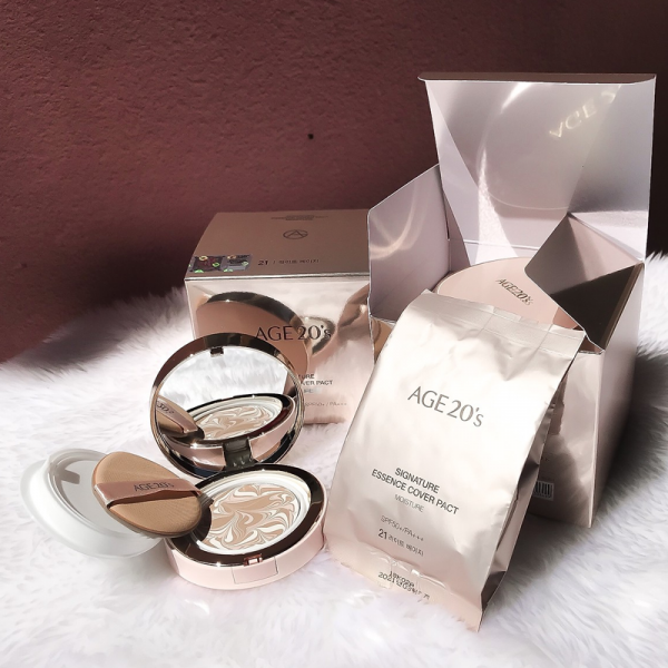Kết quả hình ảnh cho Phấn Nền Age 20's Signature Essence Cover Pact Moisture #21 (Hồng)
