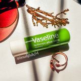  Son Dưỡng Dạng Thỏi VASELINE Lip Therapy Balm Sticks 