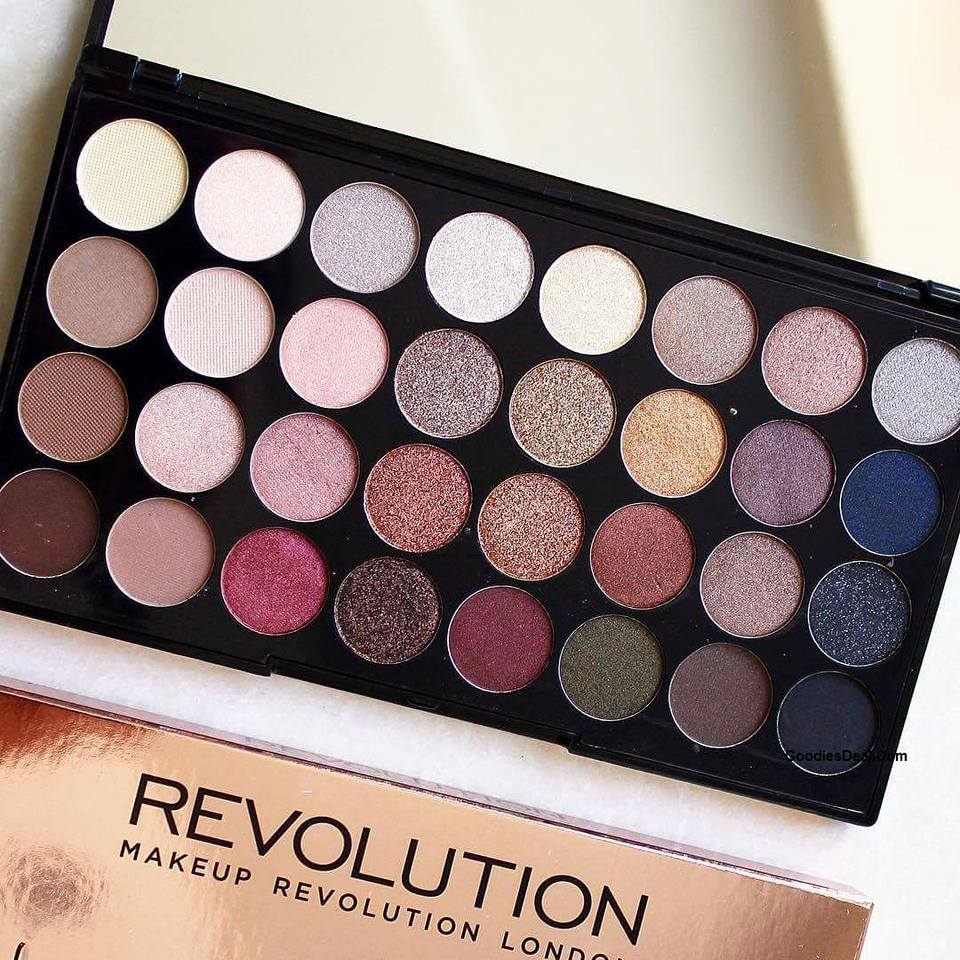 Bảng Màu Mắt 32 ô REVOLUTION Flawless Ultra Shadow – 16 g