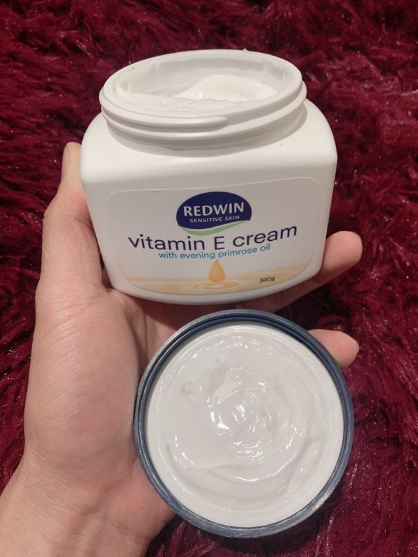  Kem Dưỡng Da Mềm Mịn REDWIN Vitamin E Cream 300g Úc 