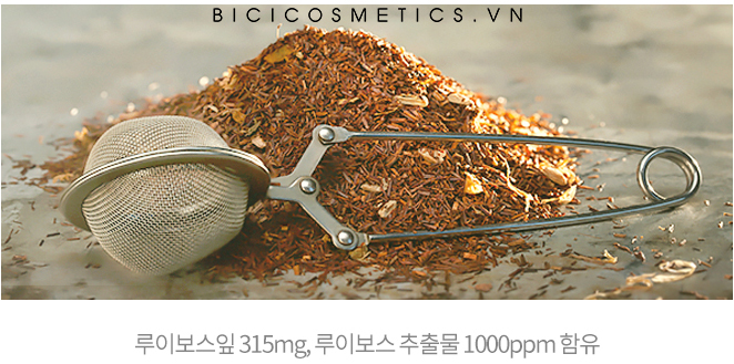Chiết xuất chính từ lá trà giúp loại bỏ hết các bụi bẩn cũng như lớp makeup một cách hiệu quả 1