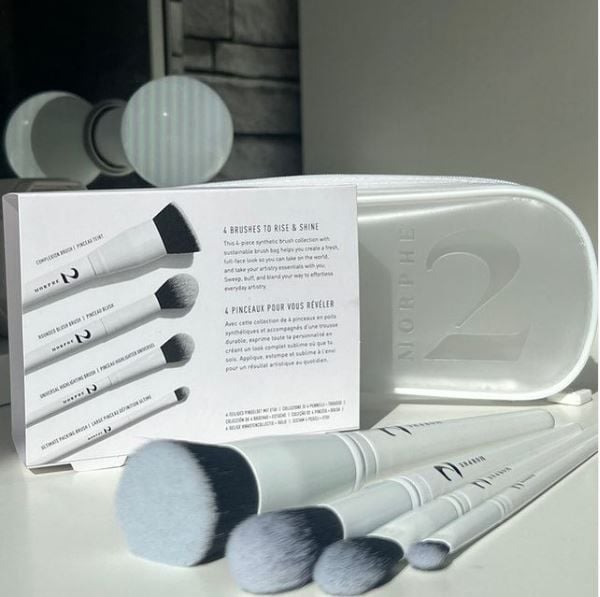 Bộ Cọ 4 Cây Đa Năng Kèm Túi MORPHE 2 The Sweep Life Brush Collection + Bicicosmetics