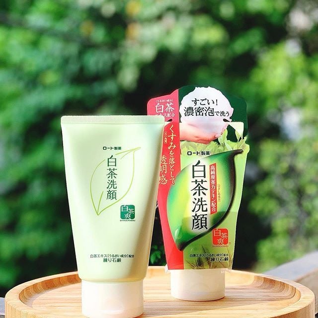 Sữa rửa mặt Trà xanh Nhật Bản ROHTO Shirochasou Green Tea Foam 120g – Bicicosmetics