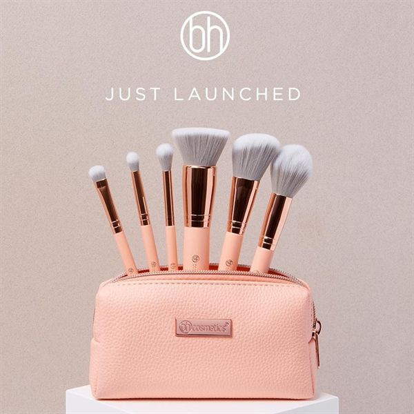  Bộ Cọ 6 Cây Kèm Túi BH COSMETICS Petite Chic 6 Piece Mini Brush Set With Bag 