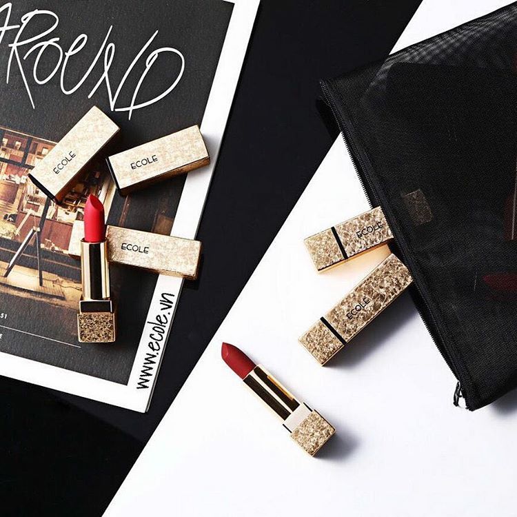Son thỏi Ecole Delight Lipstick Ver 2 có lẽ là thỏi son must-have của các Nàng môi mỏng đây- Bici Cosmetics