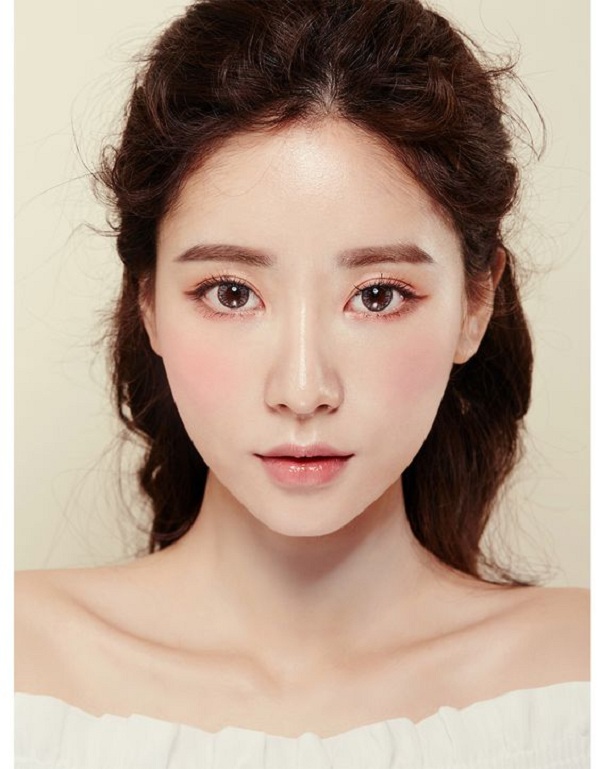 Khả năng kiềm dầu lên đến 24h, cho lớp make up trong trẻo suốt cả ngày