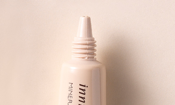 Thiết Kế Kem che khuyết điểm Innisfree Mineral Cover Fit Concealer 1