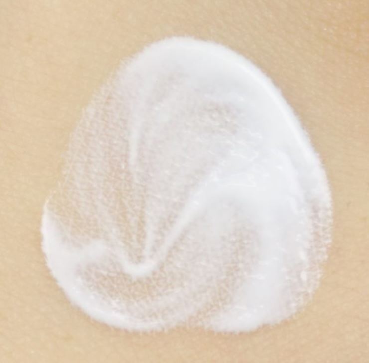 Kem chống nắng water-base cung cấp độ ẩm cho da 1
