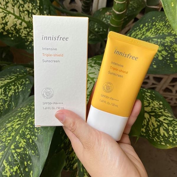  (Mẫu Mới) Kem chống nắng hàng ngày Innisfree Intensive Triple Shield Sunscreen SPF50+ PA++++ 